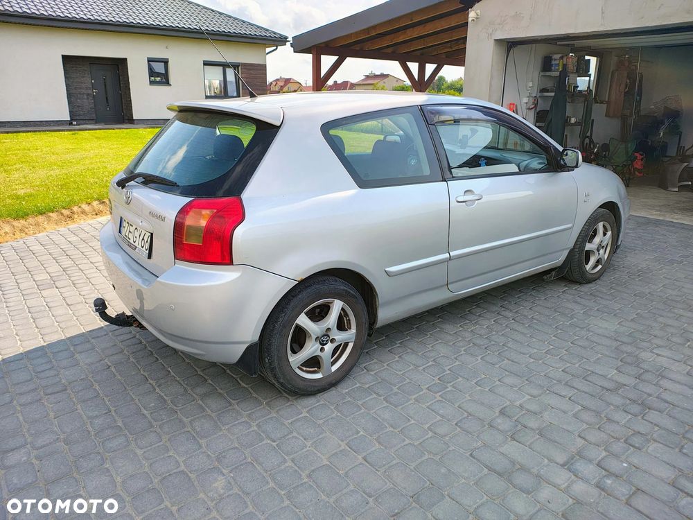 Toyota Corolla - 4