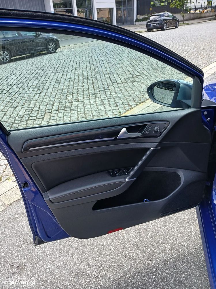 VW Golf R 4Motion BlueMotion DSG - 11