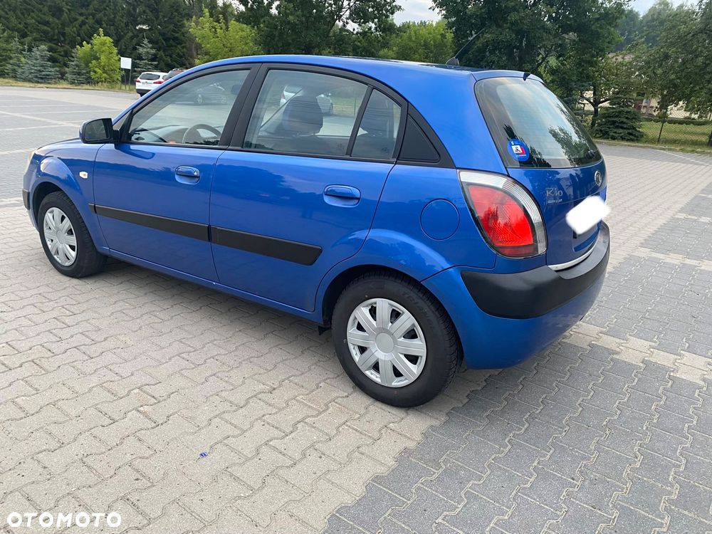 Kia Rio - 6