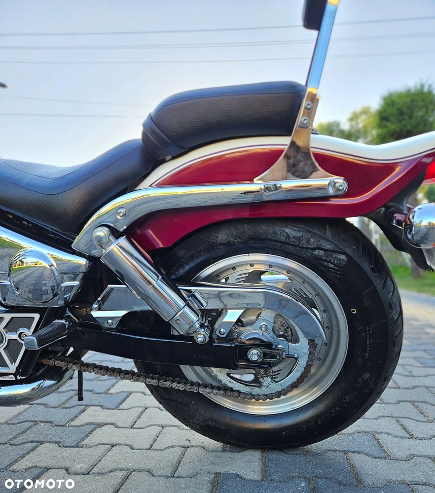 Suzuki Marauder - 12