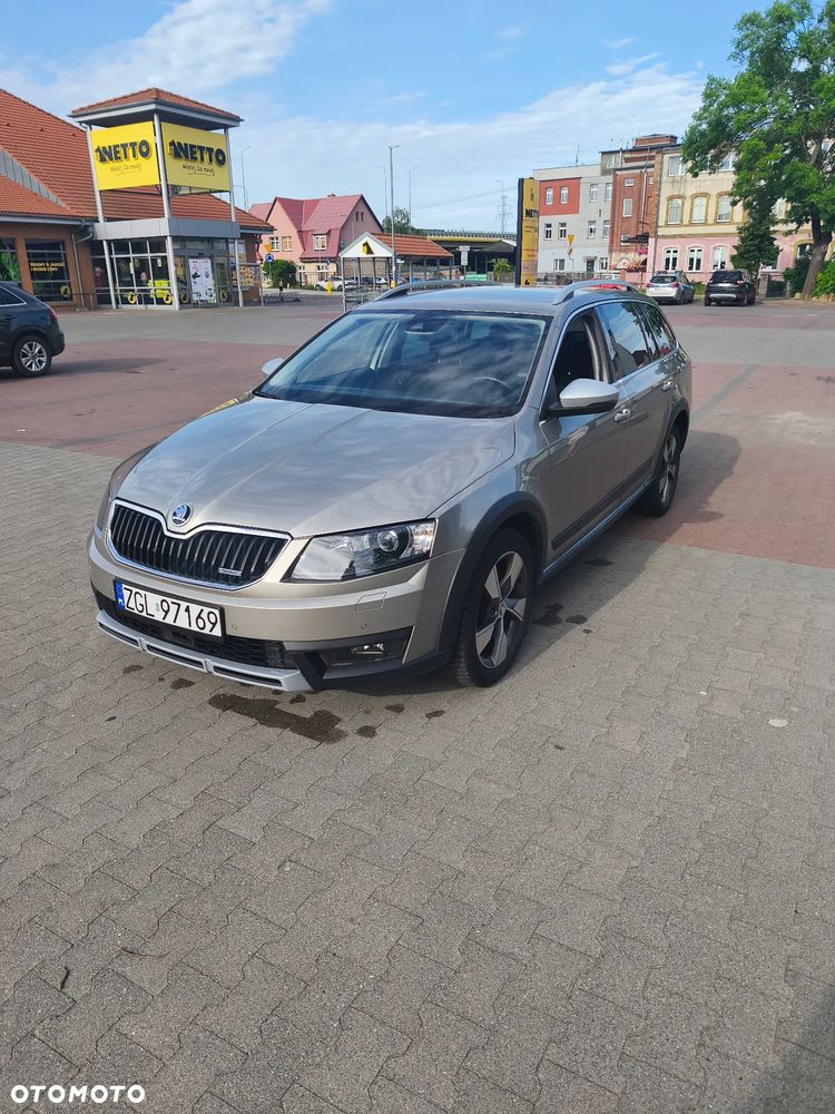 Skoda Octavia Scout 2.0 TDI 4x4 DSG - 33