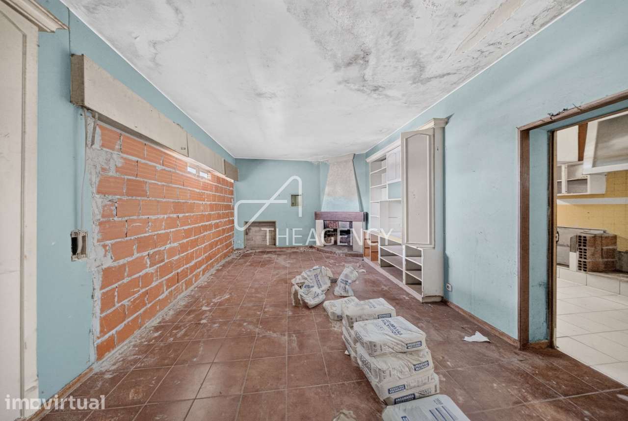 Moradia para Remodelação Total no Centro Histórico de Oeiras | A 5 Min - Grande imagem: 4/48