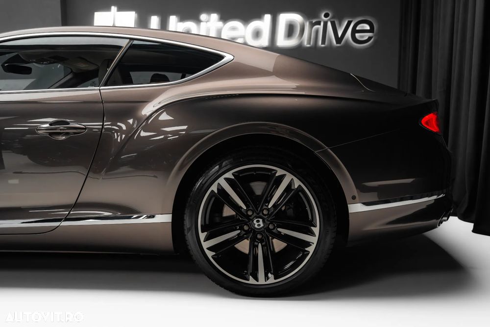 Bentley Continental V8 - 8