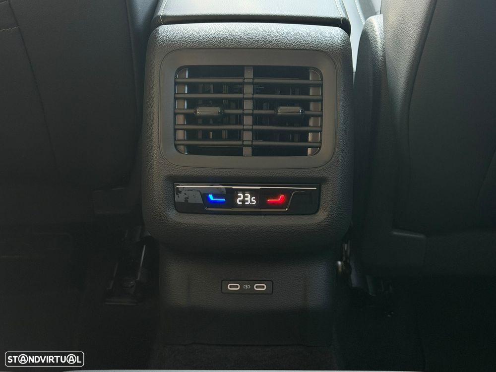 VW T-Roc 1.5 eTSI Style DSG - 17