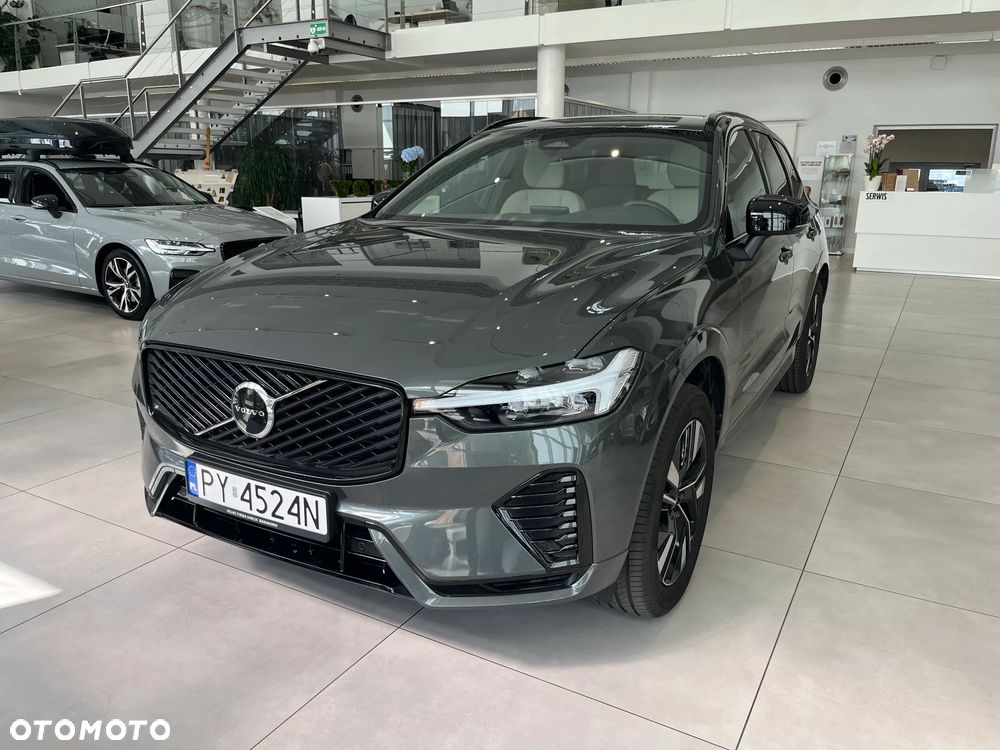 Volvo XC 60 B5 B AWD Plus Dark - 2