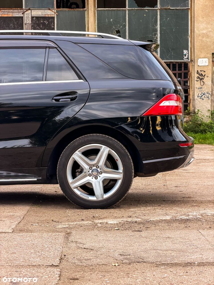 Mercedes-Benz ML 350 4MATIC (BlueEFFICIENCY) 7G-TRONIC - 11