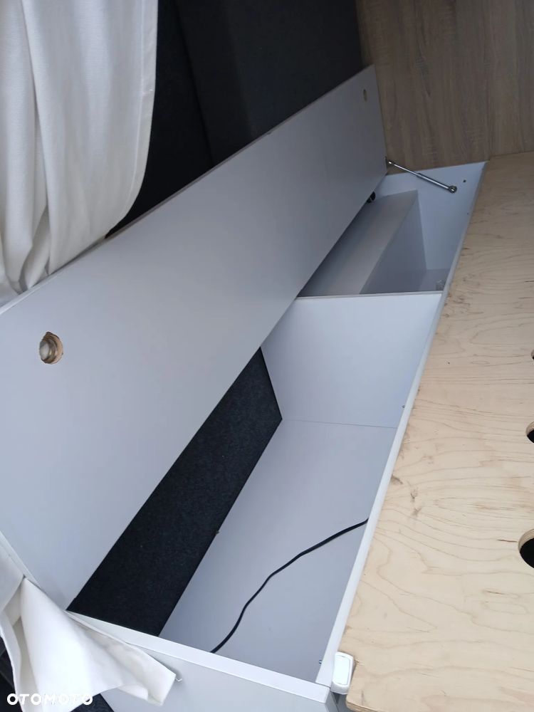 Mercedes-Benz Sprinter - 20