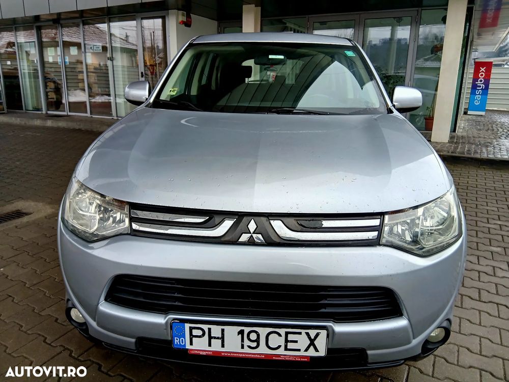 Mitsubishi Outlander 2.2 Litre DI-D AWD Intense - 2