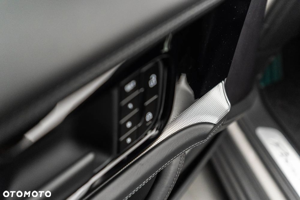 Porsche Panamera - 23