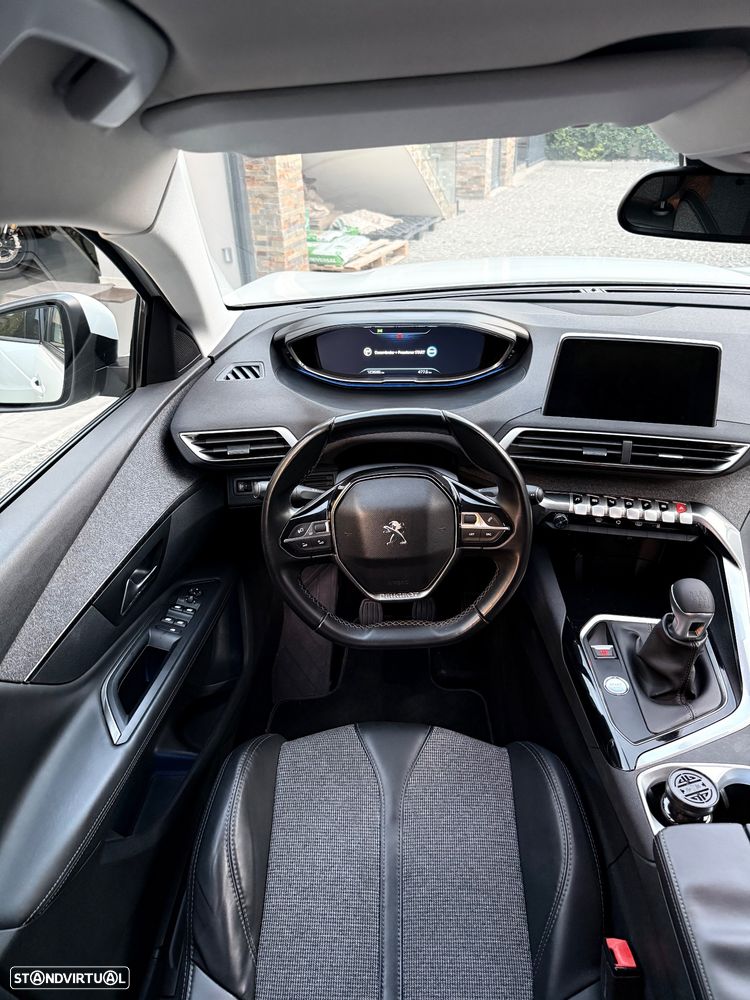 Peugeot 3008 PureTech 130 Stop & Start GPF Allure Pack - 8