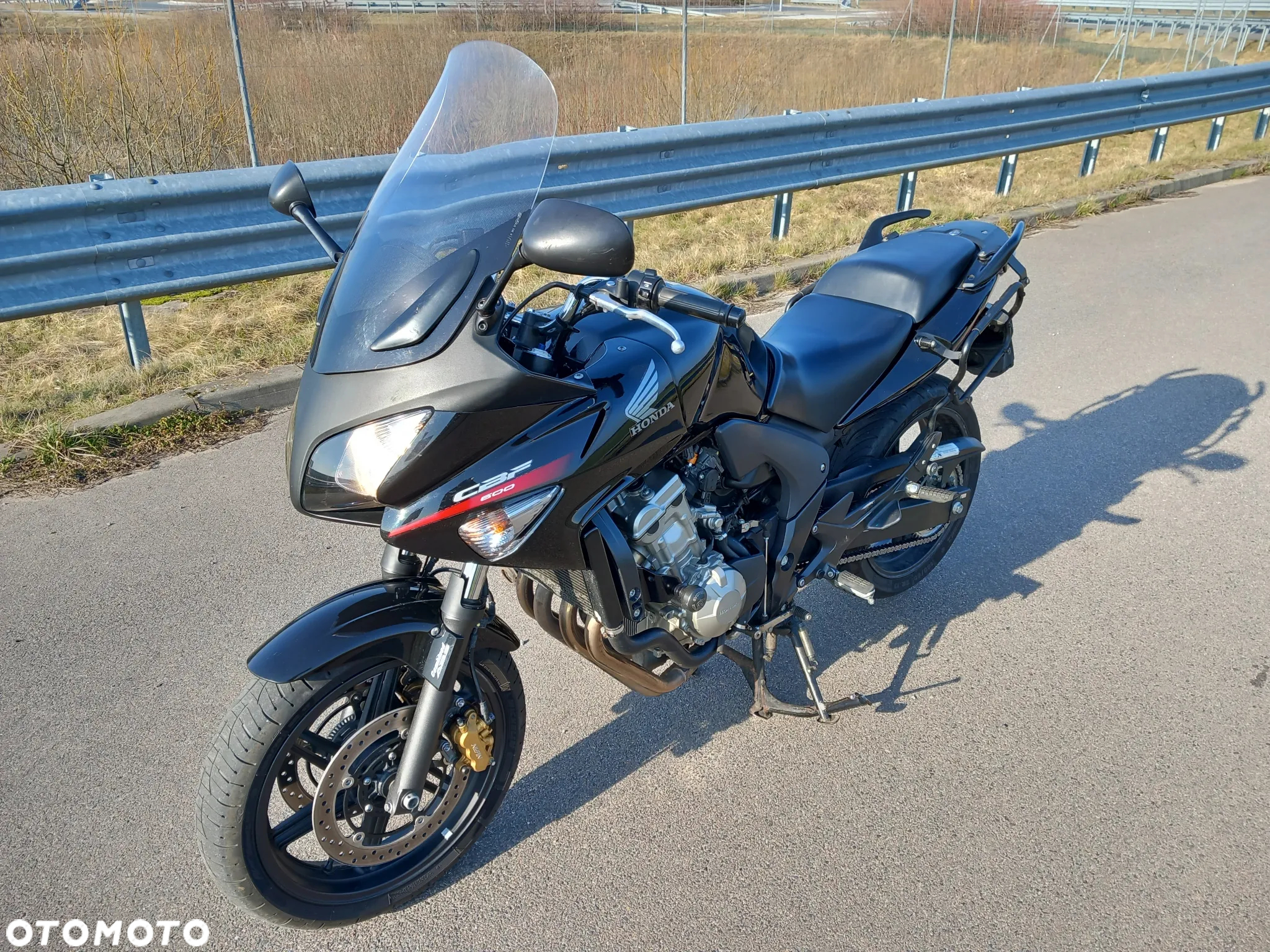 Honda CBF - 4