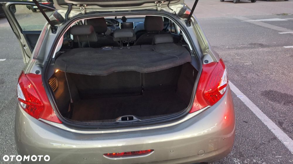 Peugeot 208 82 VTI Allure - 6