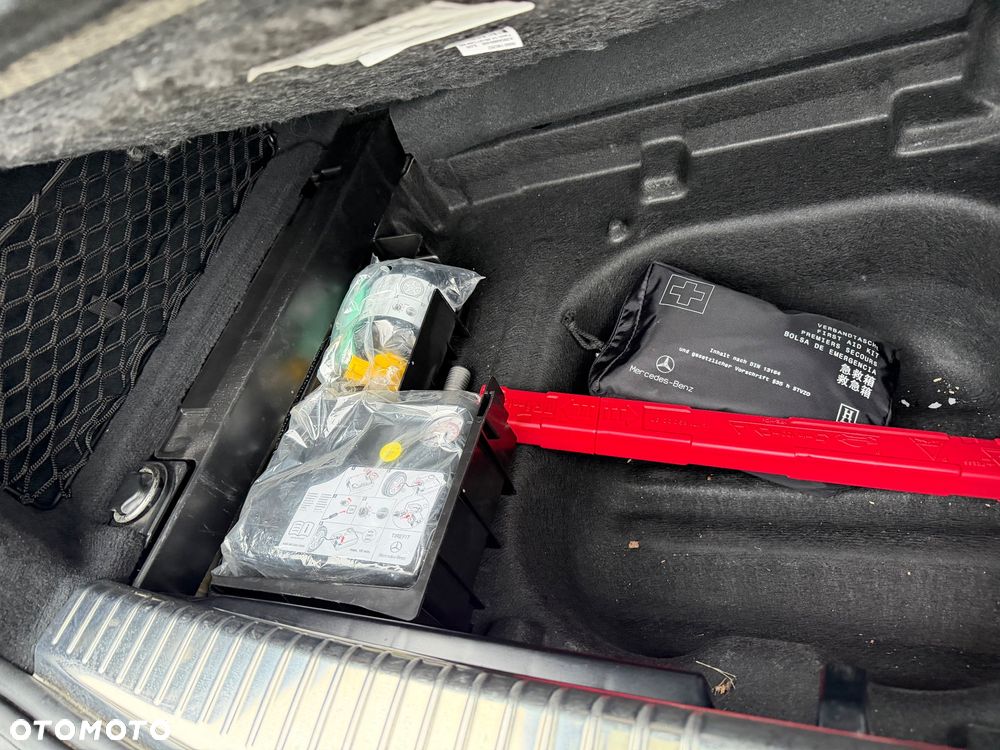 Mercedes-Benz Klasa C 220 d 4Matic 9G-TRONIC AMG Line - 26