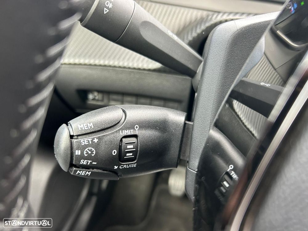 Peugeot 2008 1.2 PureTech Allure Pack - 41