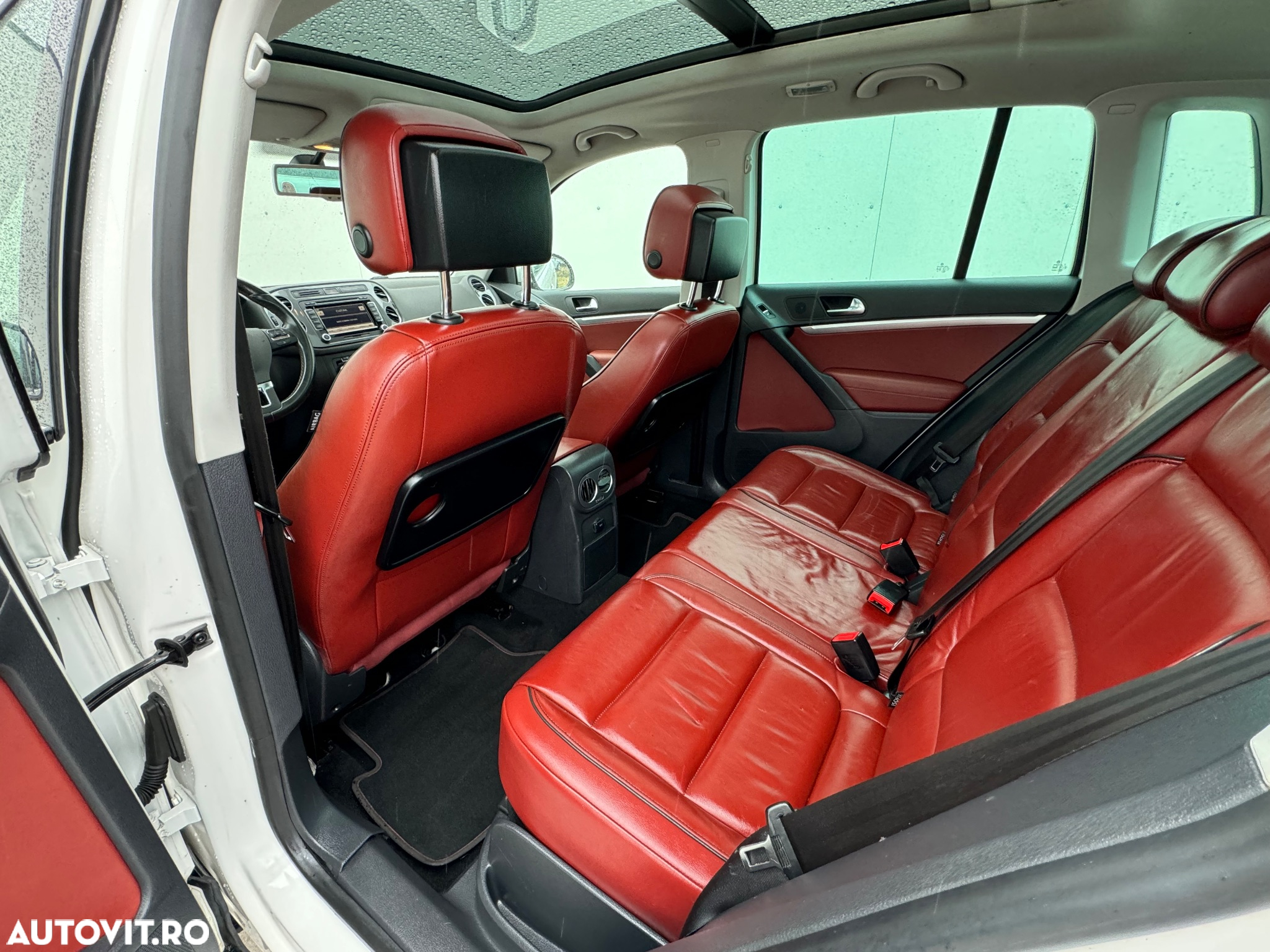 Volkswagen Tiguan 2.0 TDI 4Motion Track & Field - 6