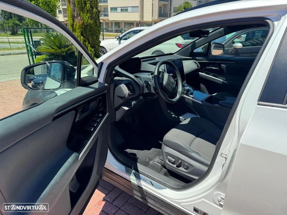 Toyota bZ4X - 8