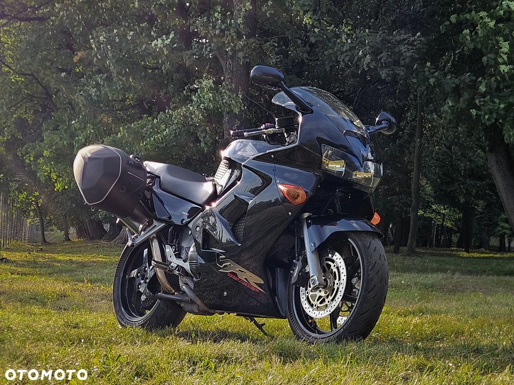 Honda VFR - 1