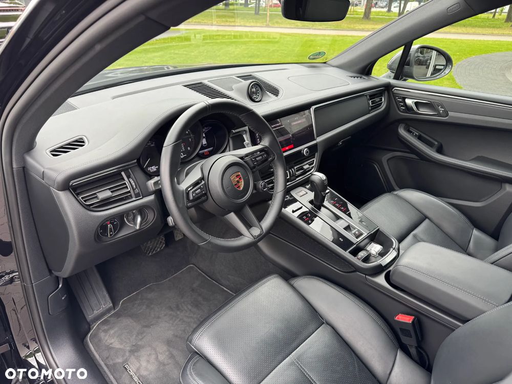 Porsche Macan T - 11