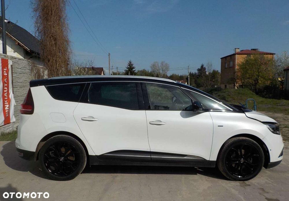 Renault Grand Scenic - 12