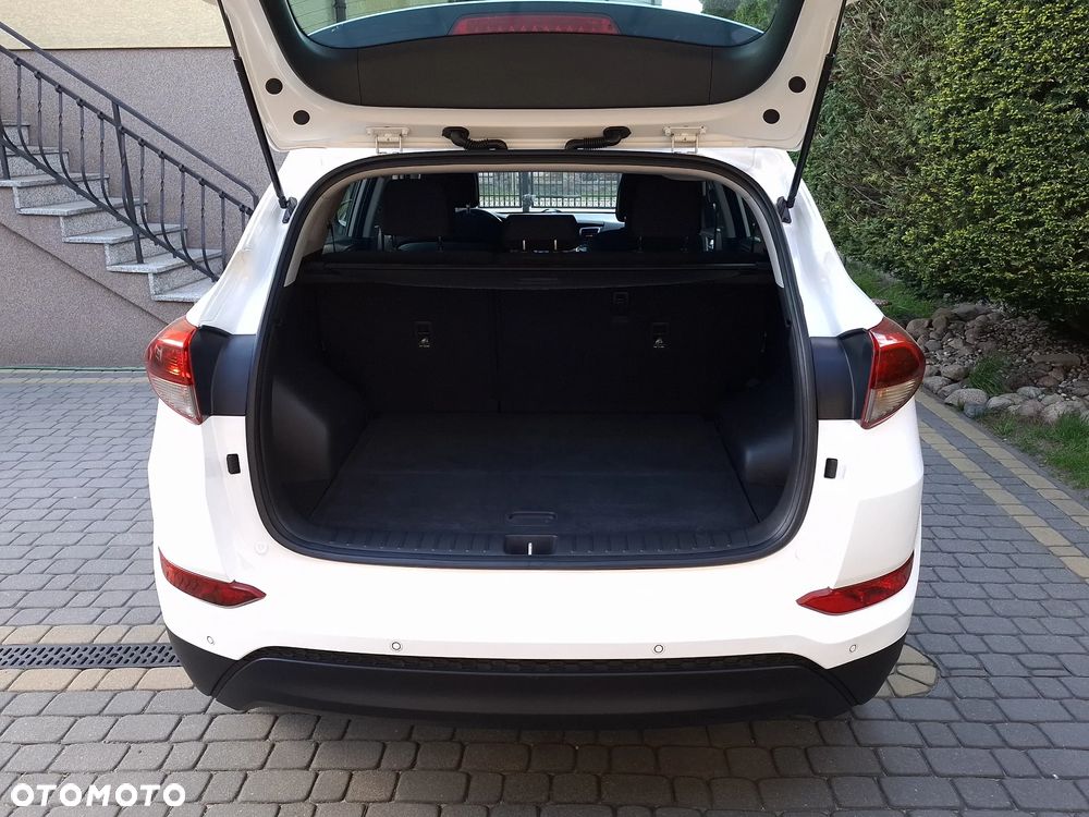 Hyundai Tucson blue 1.7 CRDi 2WD Advantage - 16