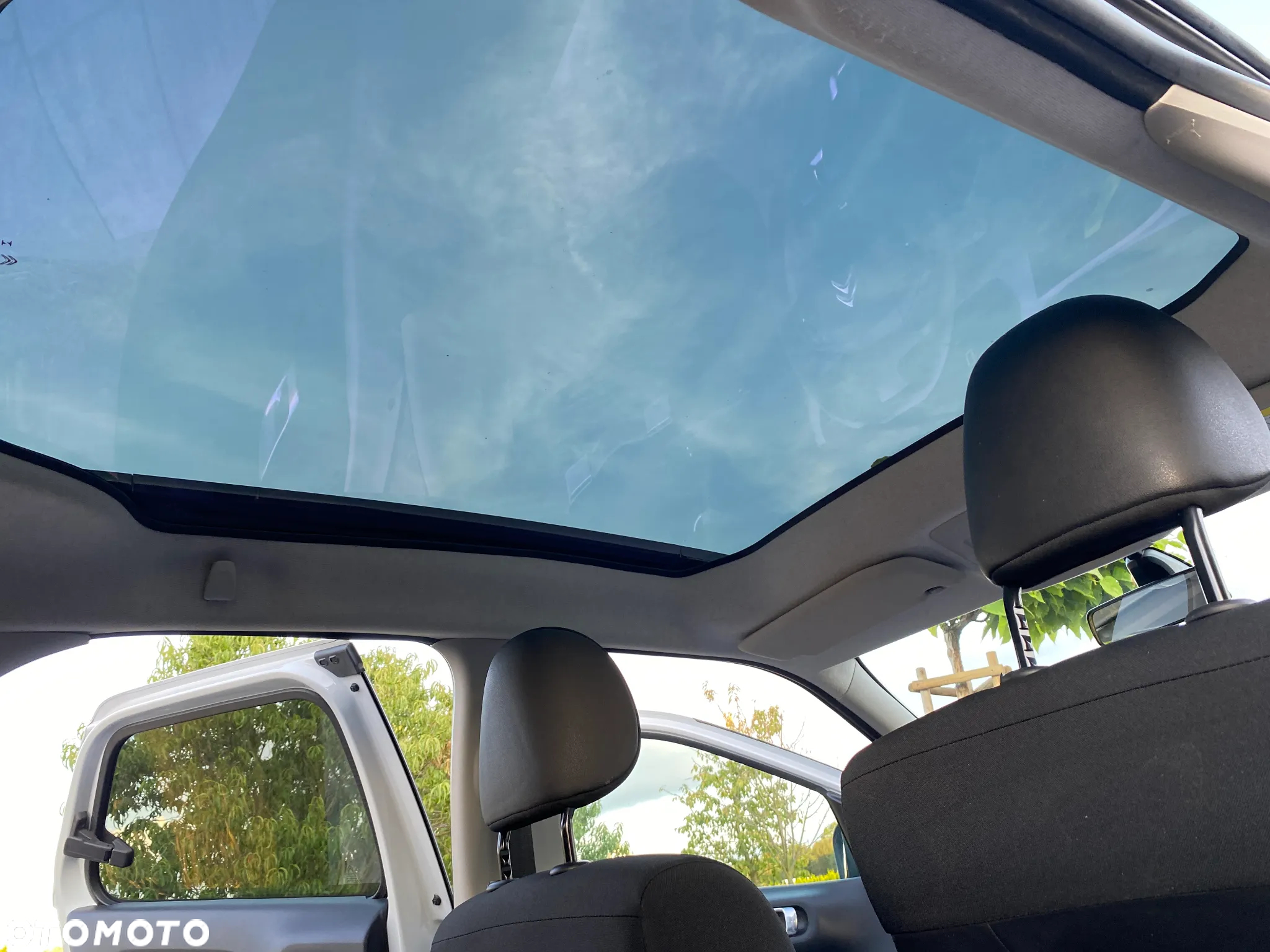 Citroën C4 Cactus 1.2 PureTech Shine Edition S&S - 26