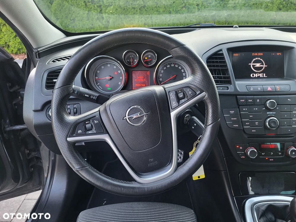 Opel Insignia 1.6 T Cosmo - 11