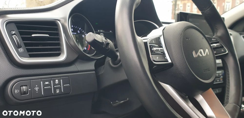 Kia XCeed 1.0 T-GDI L Business Line - 8
