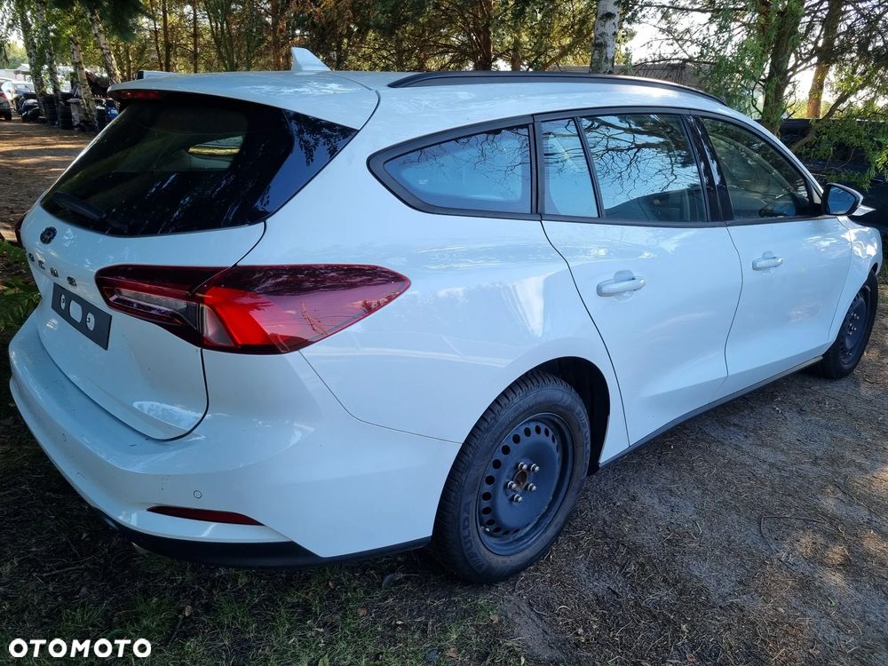 Ford Focus 1.5 EcoBlue Start-Stopp-System COOL&CONNECT DESIGN - 4