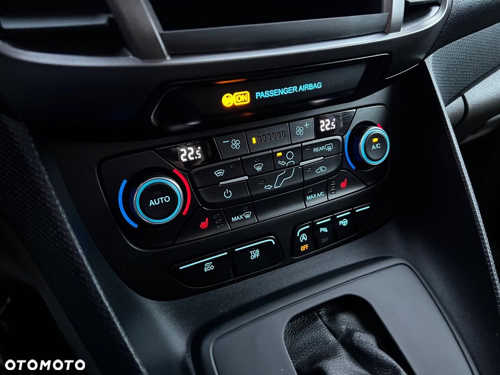 Ford Tourneo Connect - 24