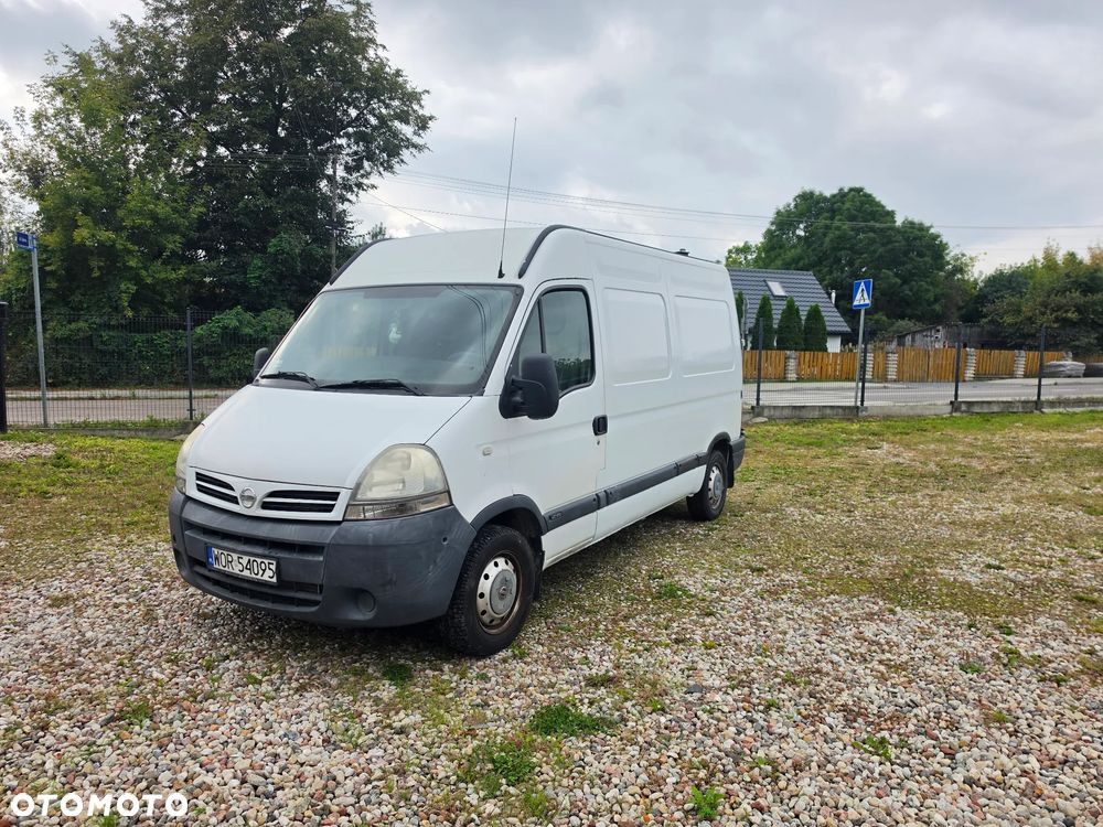 Nissan Interstar - 2