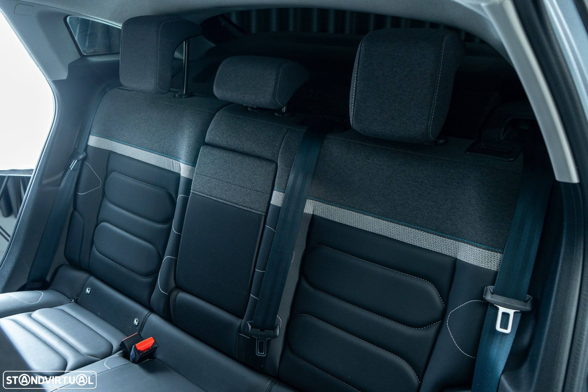 Citroën C4 1.2 PureTech Shine - 10