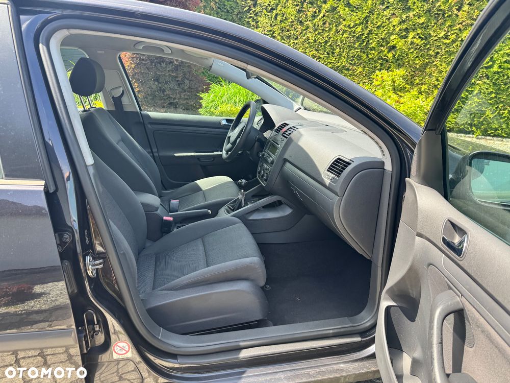 Volkswagen Golf - 27