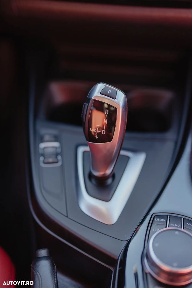 BMW Seria 1 118d Aut. Sport Line - 23