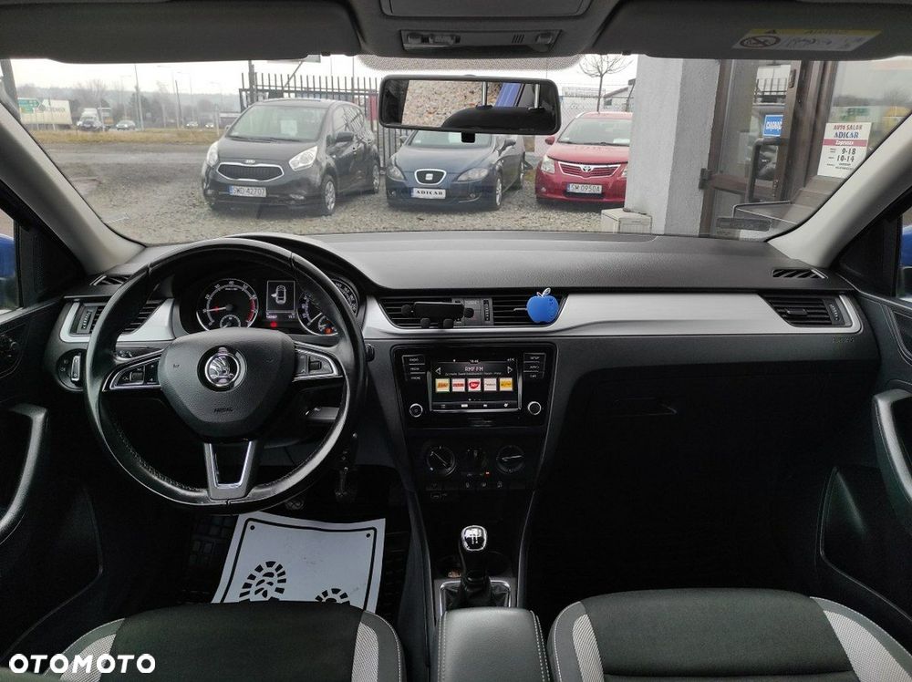 Skoda RAPID - 12