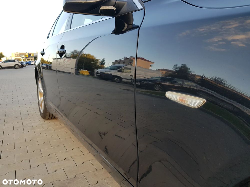 BMW Seria 5 520d - 27