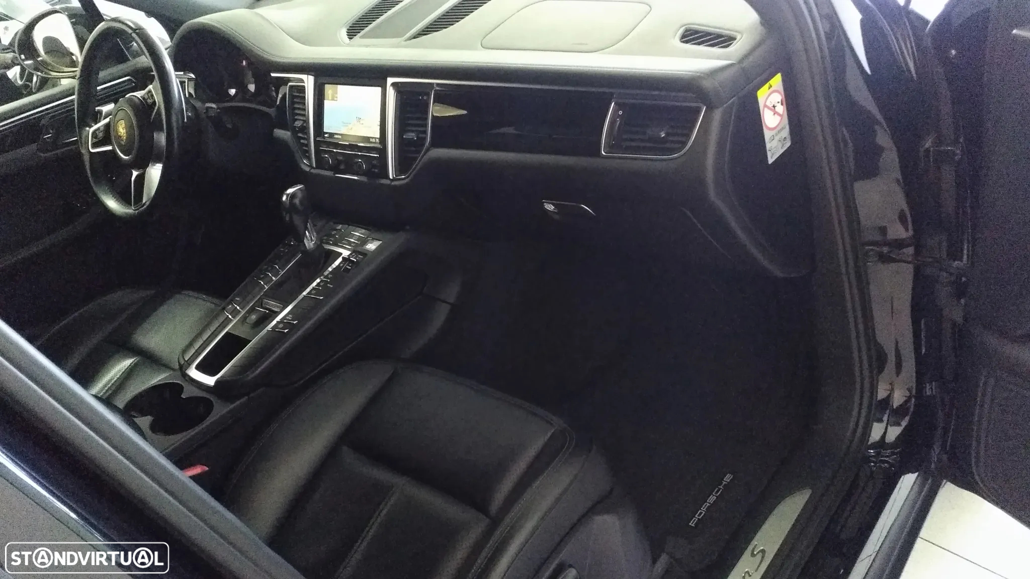Porsche Macan S - 16