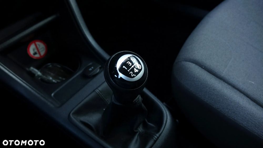 Volkswagen up! move - 5