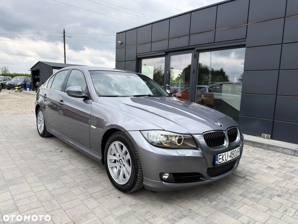 BMW Seria 3 325i Edition Exclusive - 15