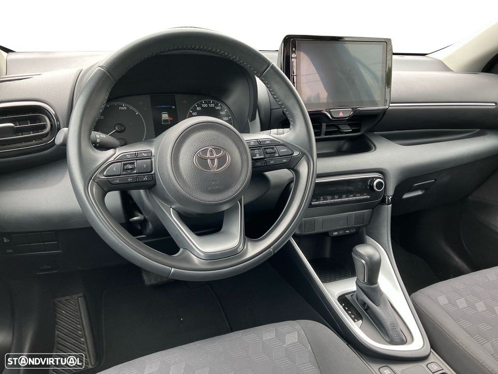 Toyota Yaris 1.5 HDF Comfort Plus - 9