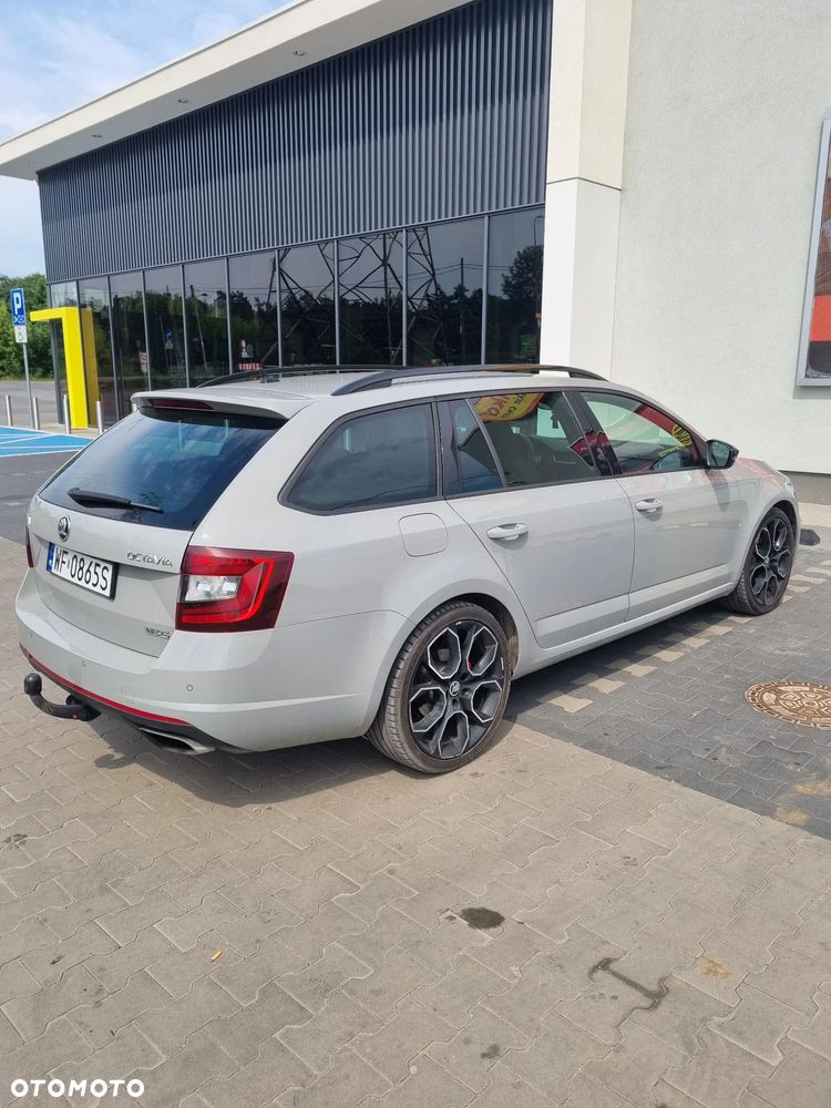 Skoda Octavia 2.0 TSI RS DSG - 10