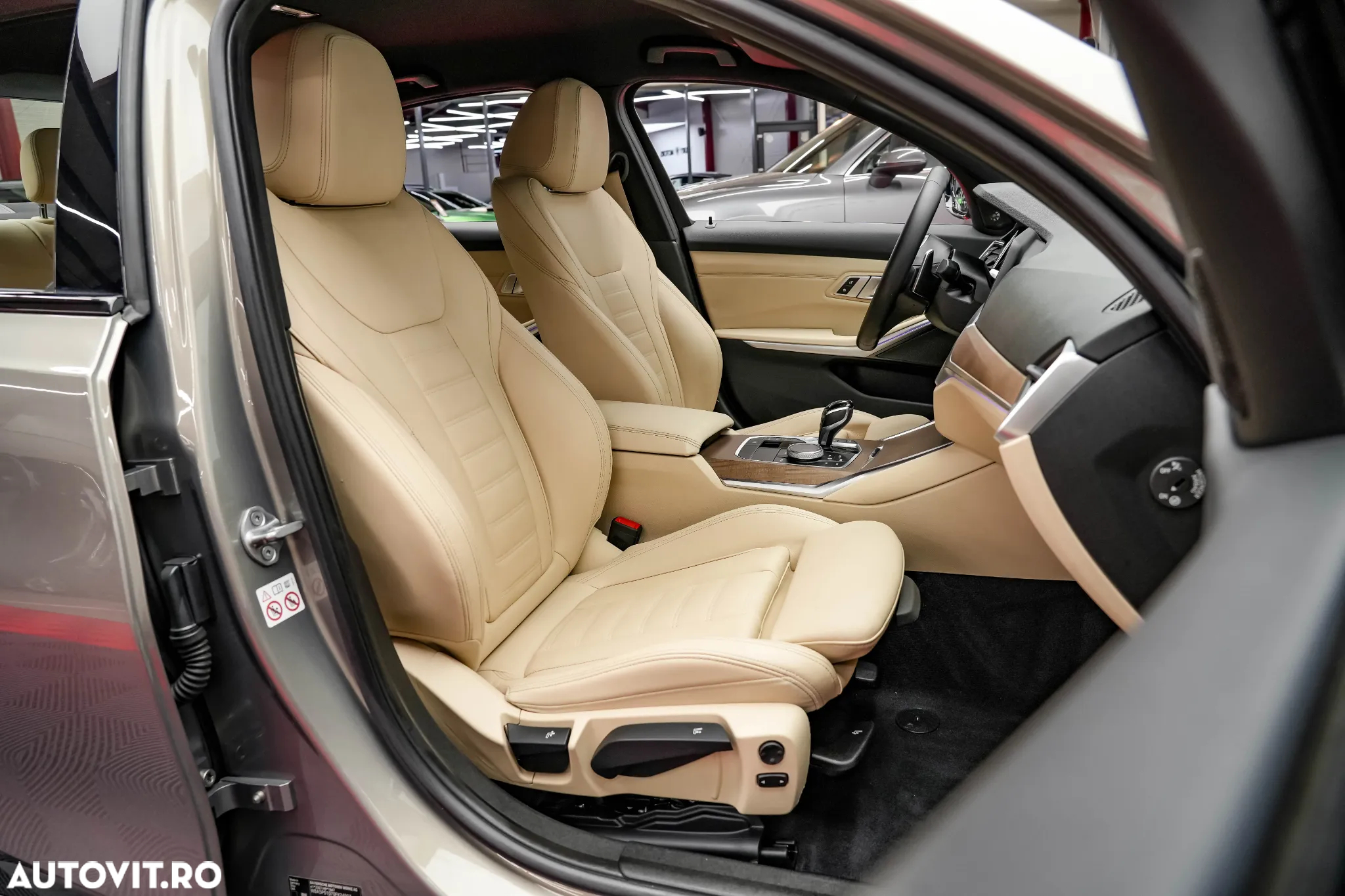 BMW Seria 3 330e Aut. M Sport - 8