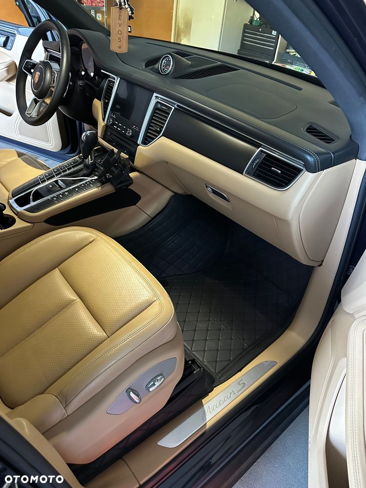 Porsche Macan - 13