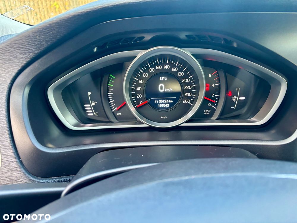 Volvo V40 Cross Country D2 Momentum - 10