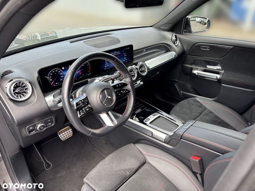 Mercedes-Benz GLB - 15