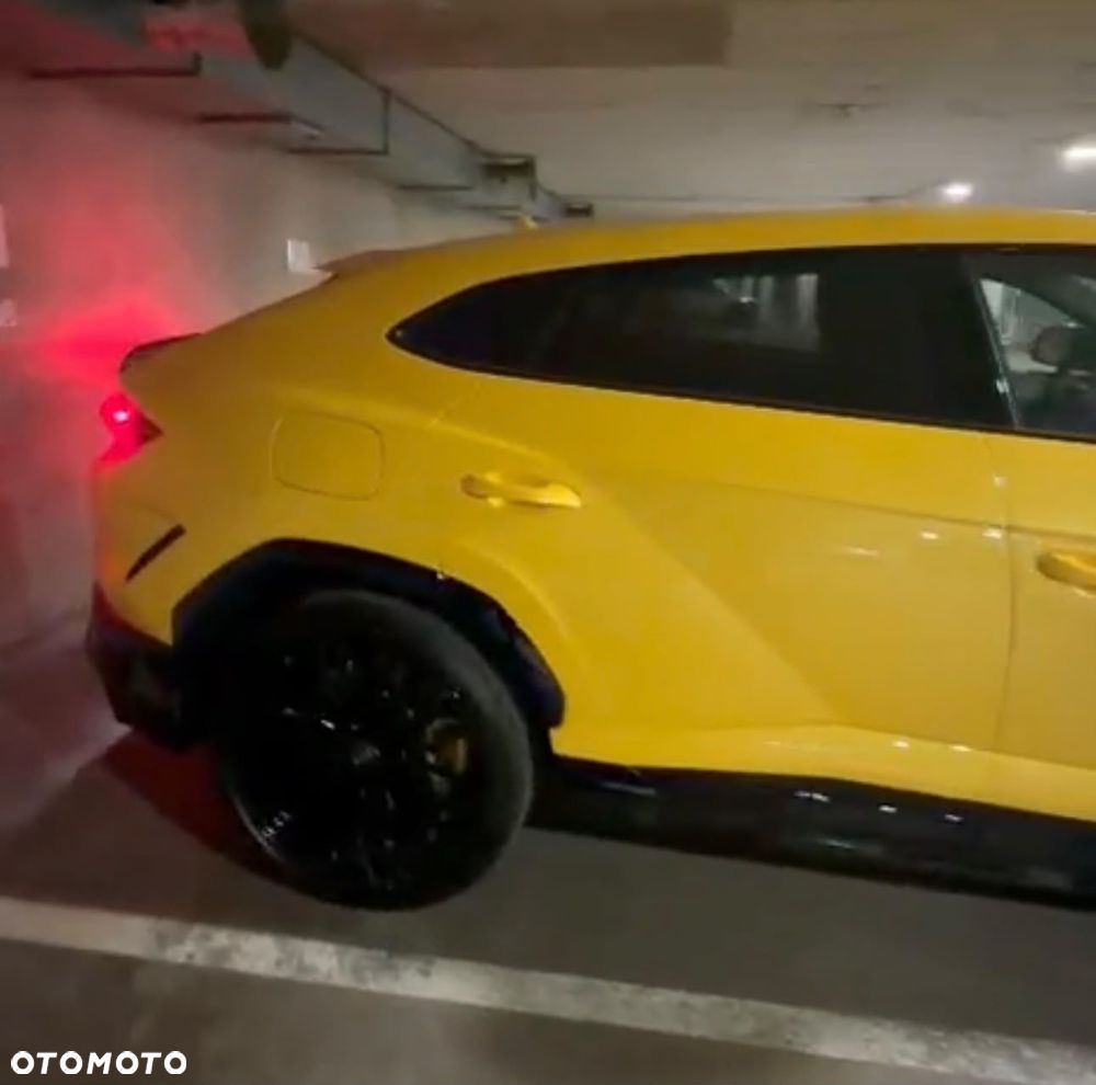 Lamborghini Urus - 5