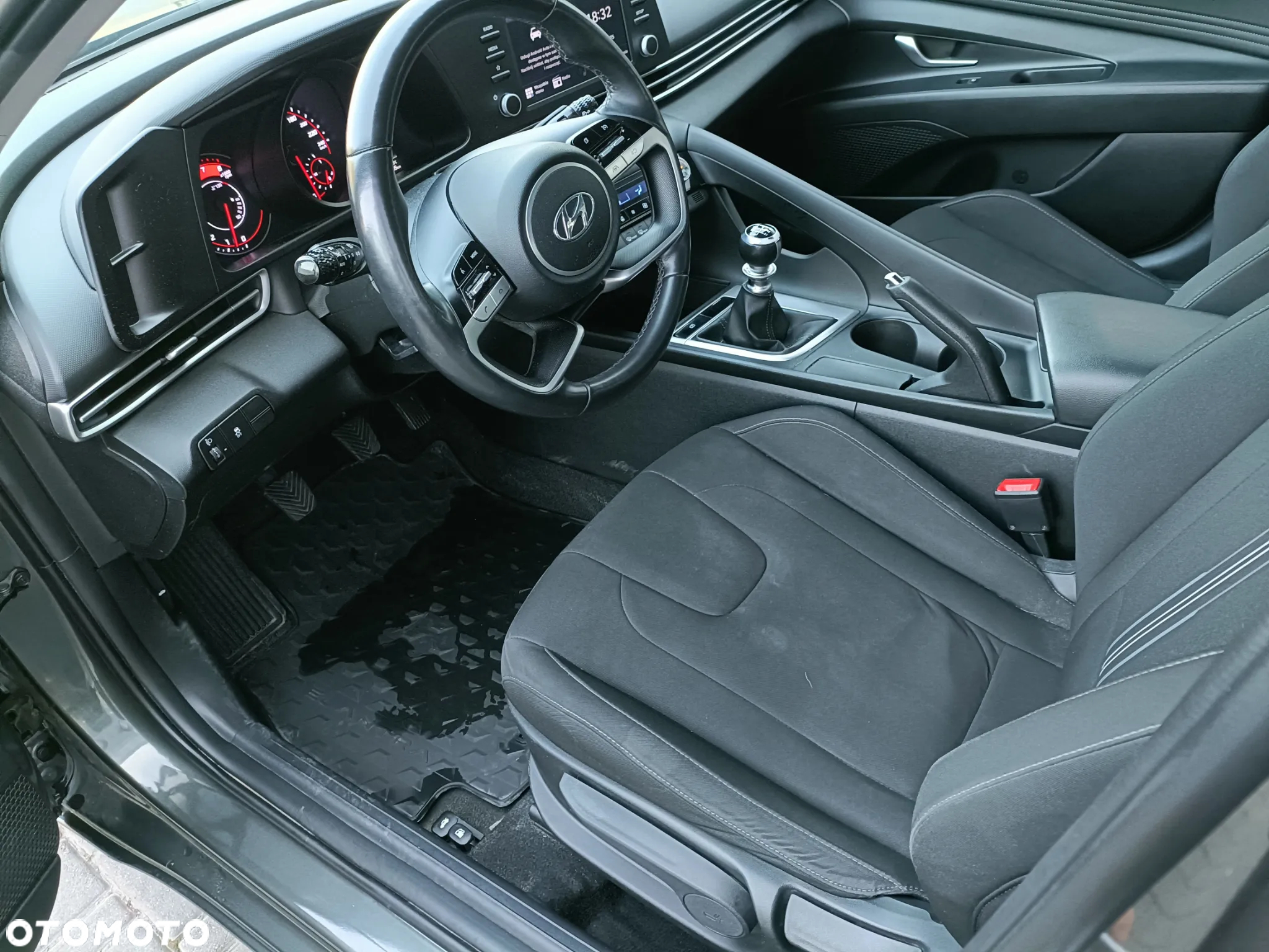 Hyundai Elantra 1.6 Smart - 10