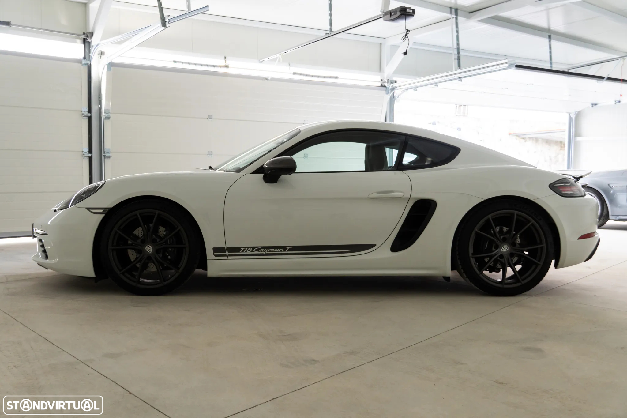 Porsche 718 Cayman T - 7