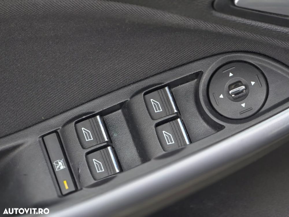 Ford Focus 1.6 TDCI ECOnetic 88g Start-Stopp-System Titanium - 13