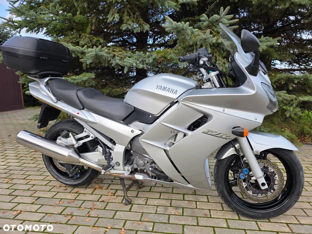 Yamaha FJR - 25