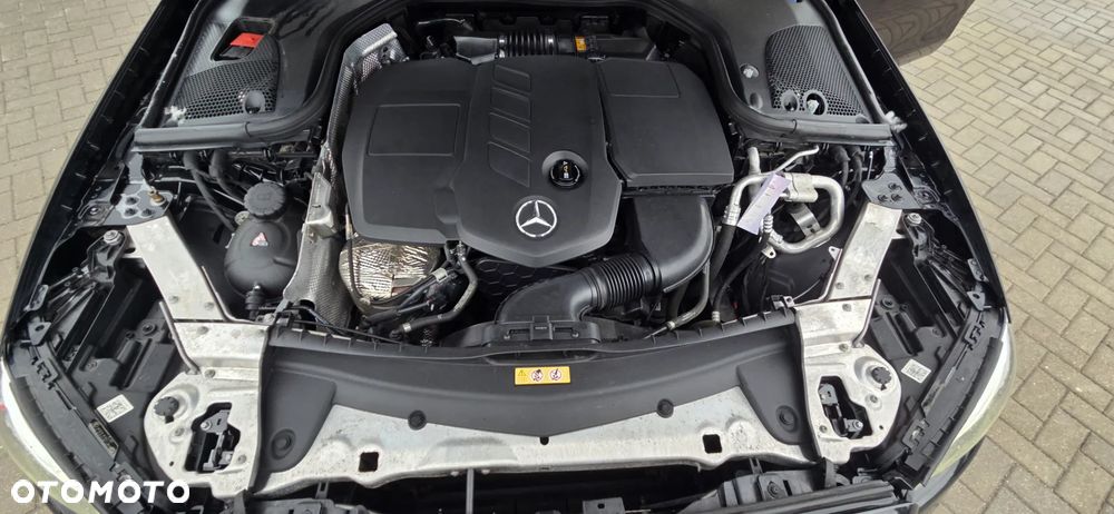 Mercedes-Benz Klasa E 220 d 9G-TRONIC - 41